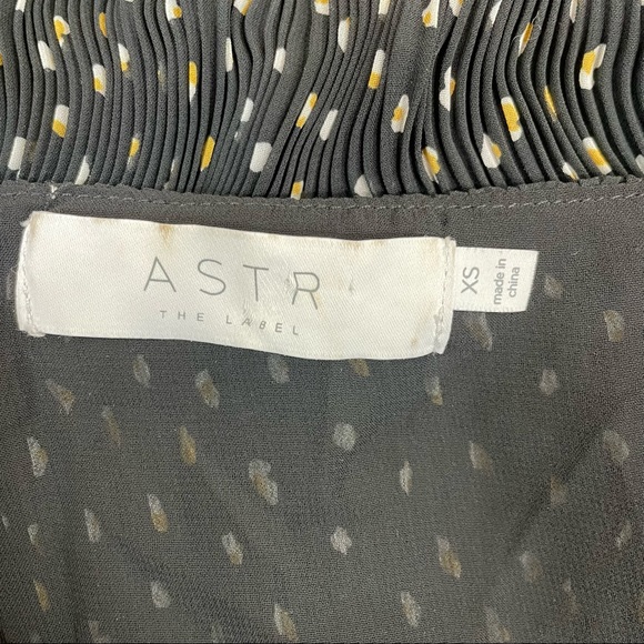 ASTR the Label Faux Wrap Crop Blouse - Picture 5 of 7